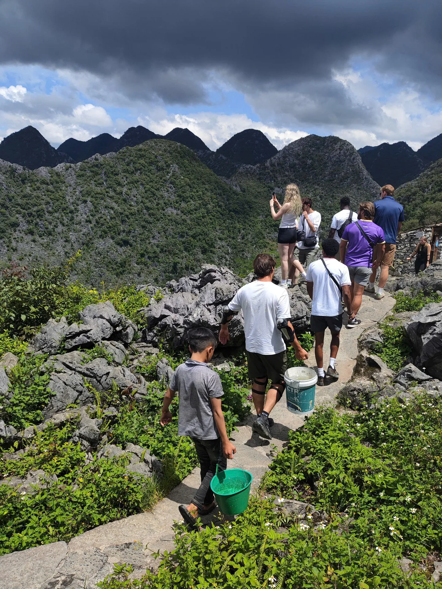 Hiking between limestone peaks on the Loop