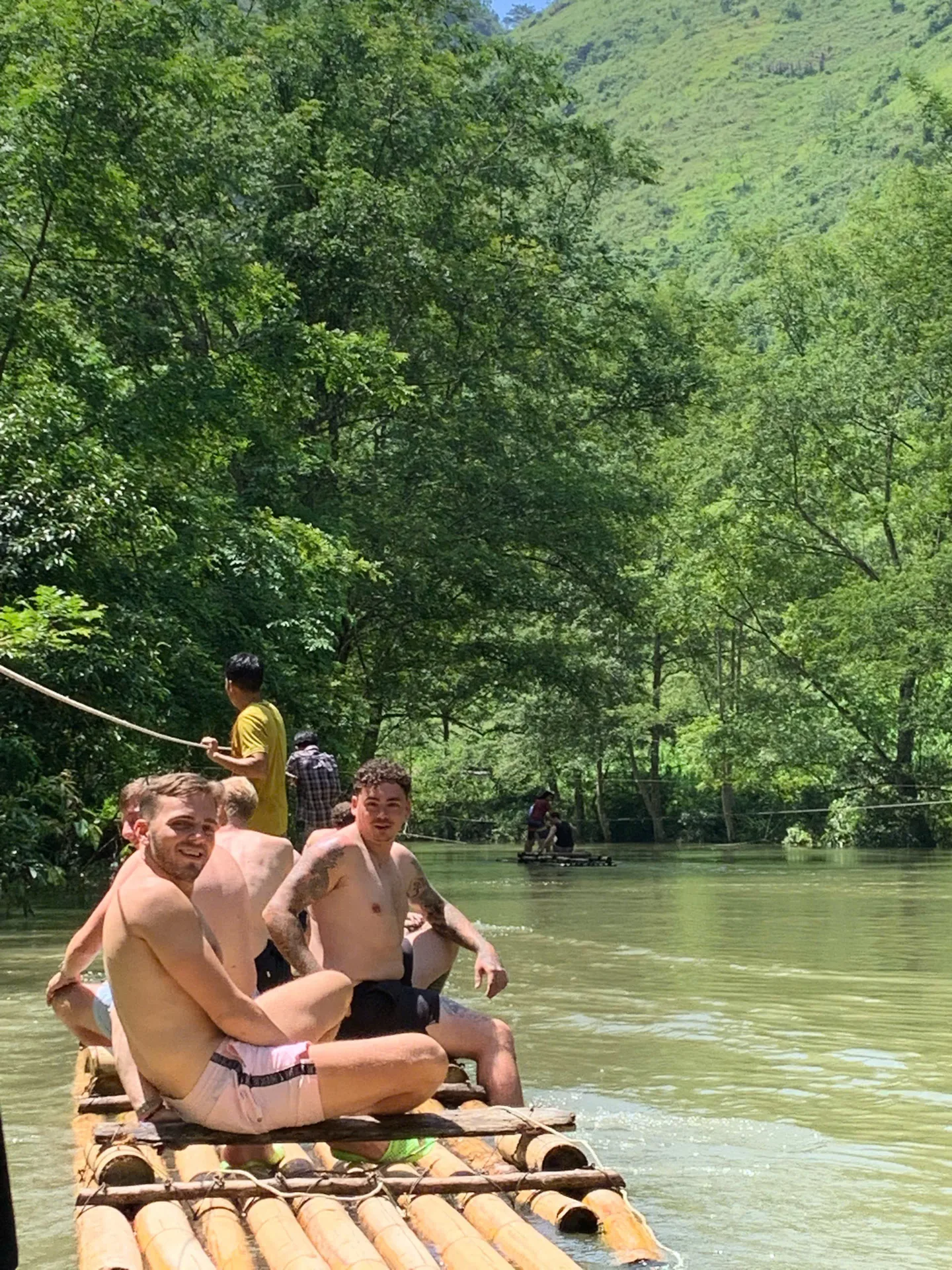 Bamboo raft drifting down the Hangtham Lin River